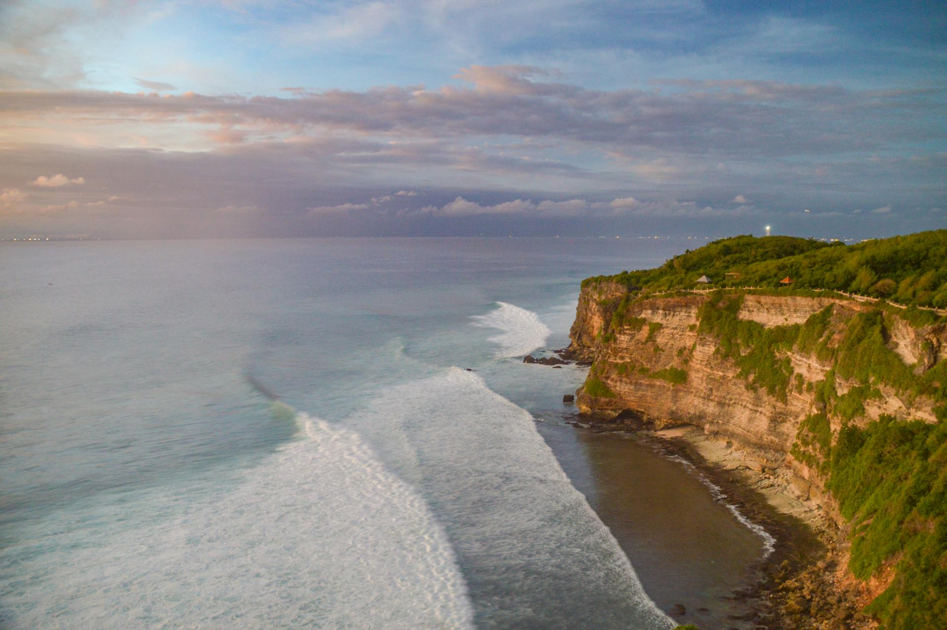 Uluwatu Gold: Chasing Waves at Bali’s Edge